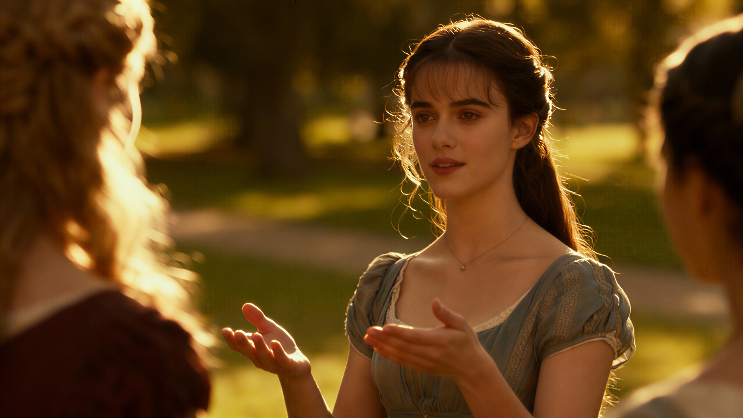 Eine charmante Waage in einem sonnigen Park im Gespräch.